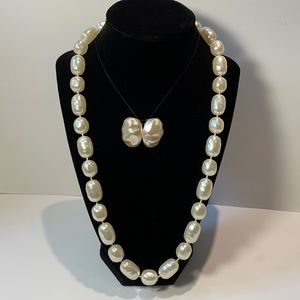 Vintage Faux Freshwater Pearl Necklace & Earrings